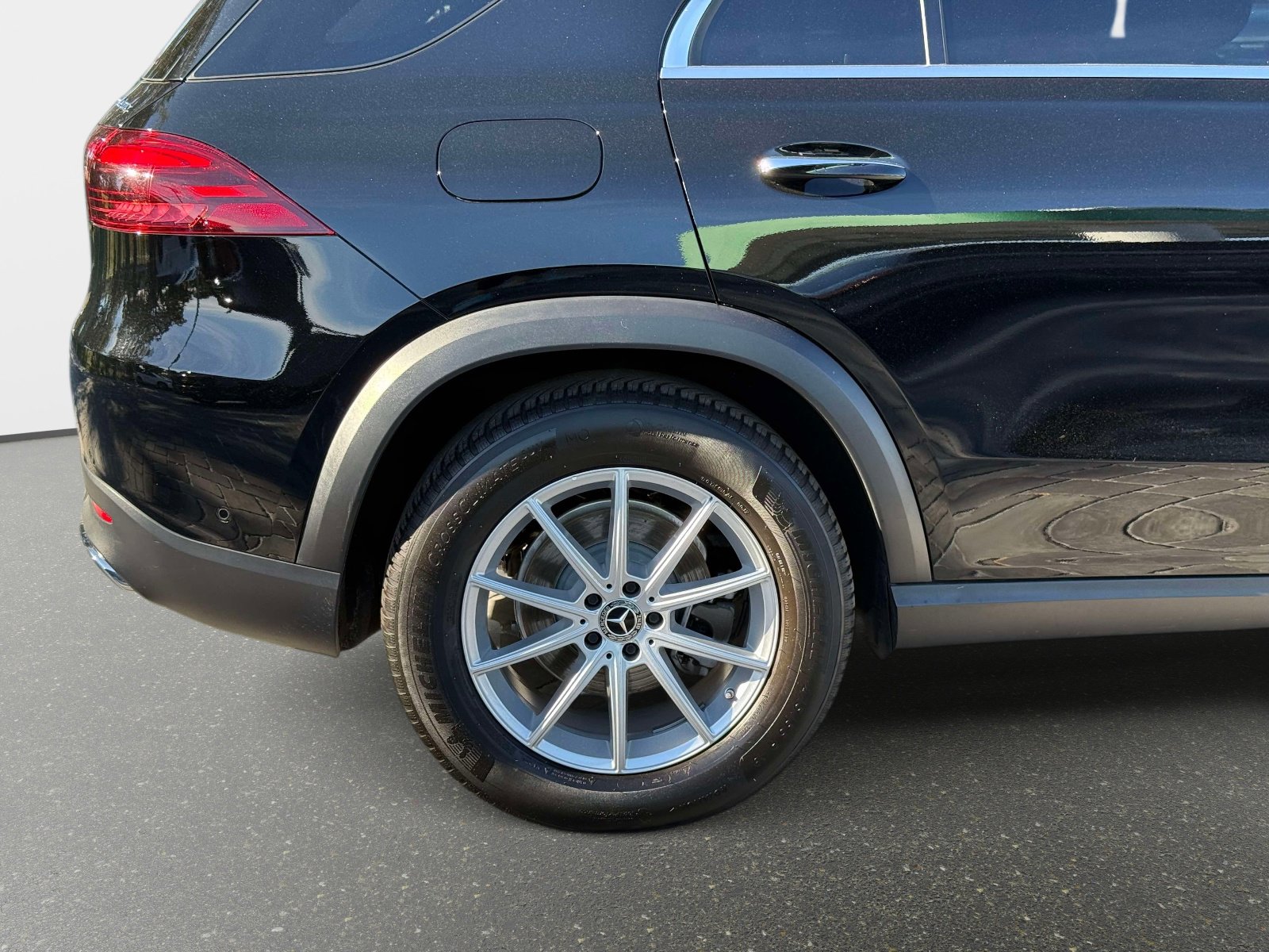 Used 2024 Mercedes-Benz GLE 350 4MATIC image 18