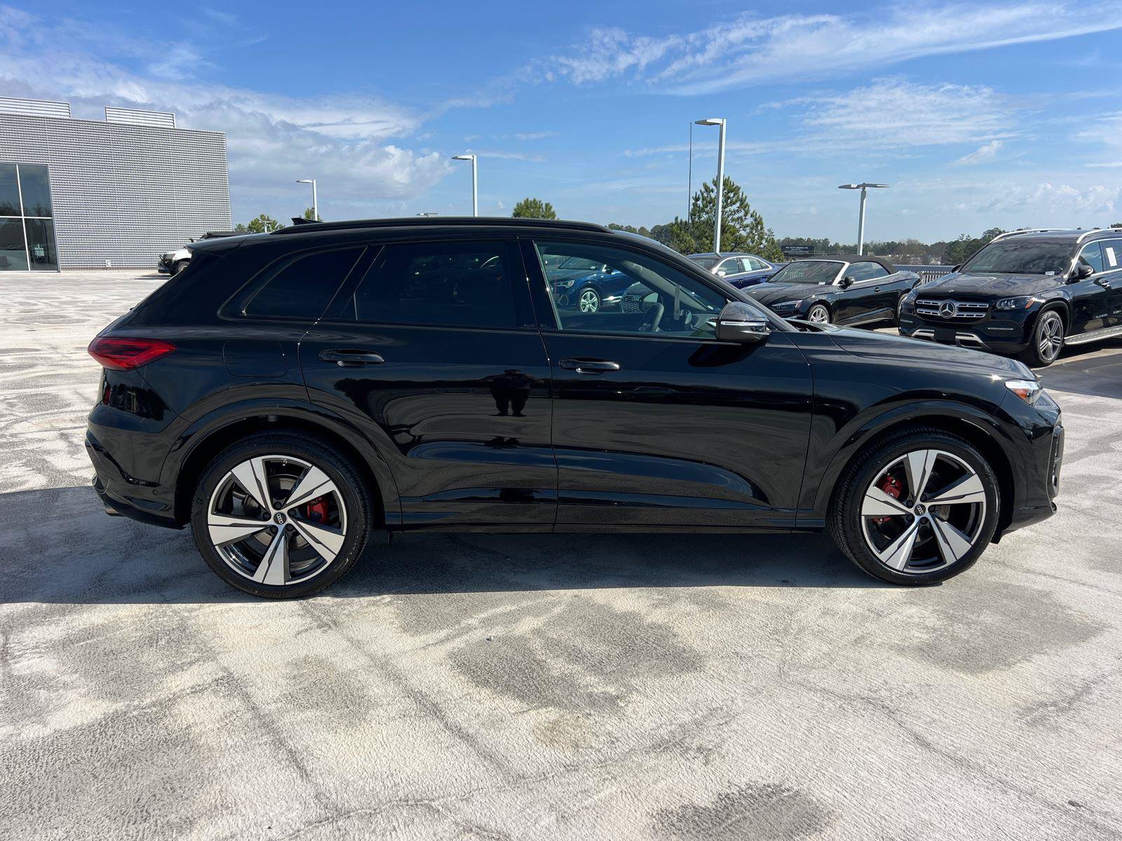 New 2025 Audi SQ5 Premium Plus AWD/4WD image 4