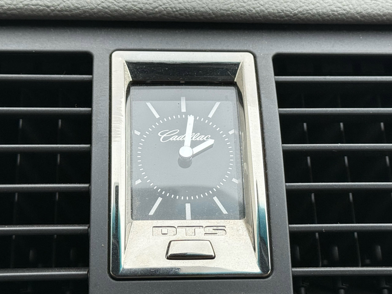 Used 2006 Cadillac DTS image 60