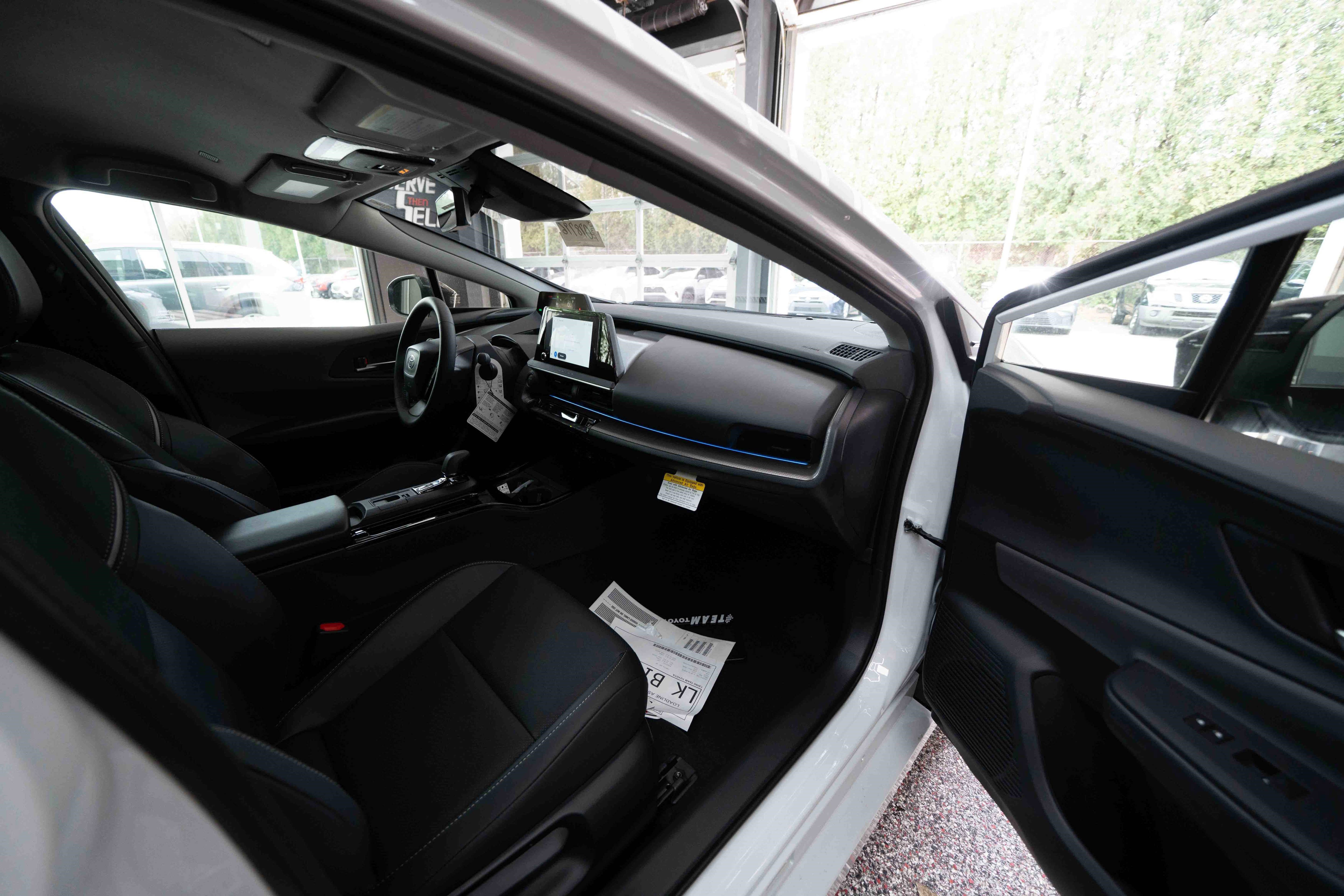 New 2026 Toyota Prius XLE image 25