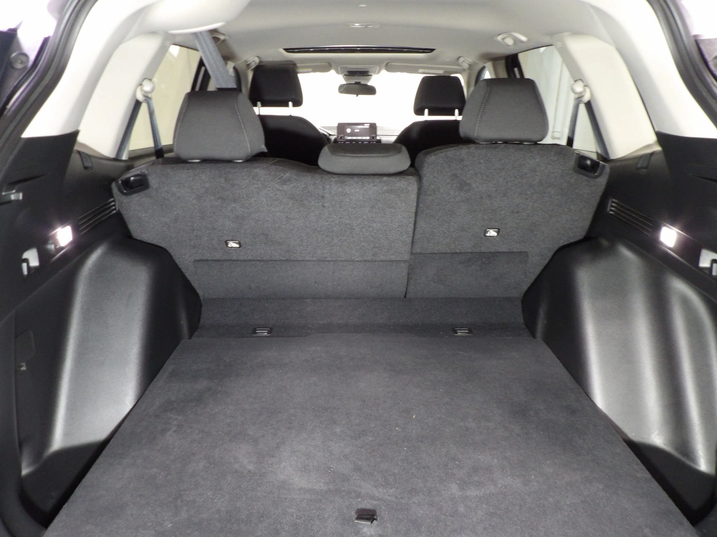 Used 2025 Honda CR-V EX image 7