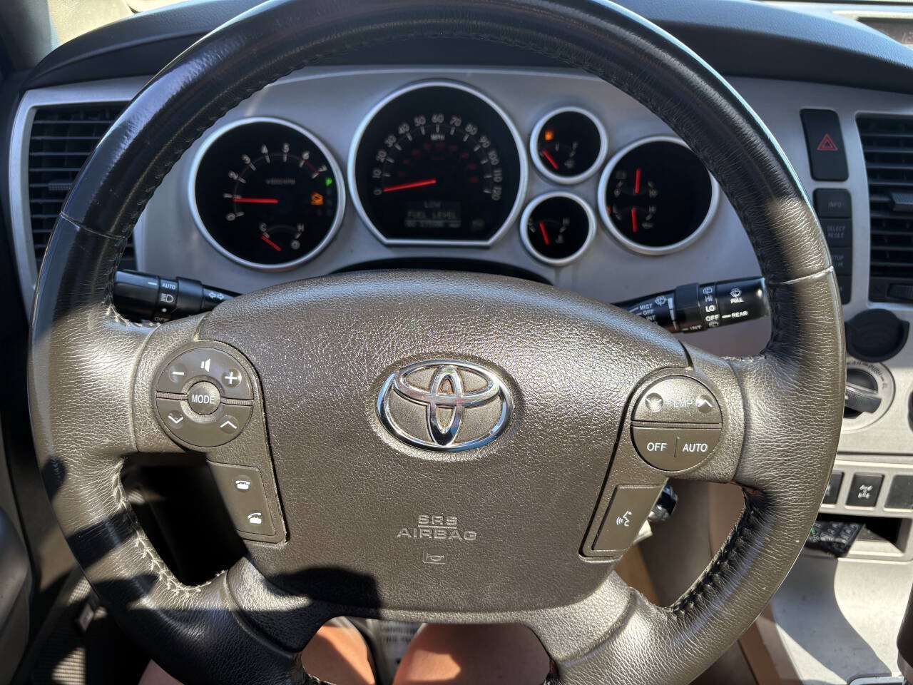 Used 2008 Toyota Sequoia Limited AWD/4WD image 28