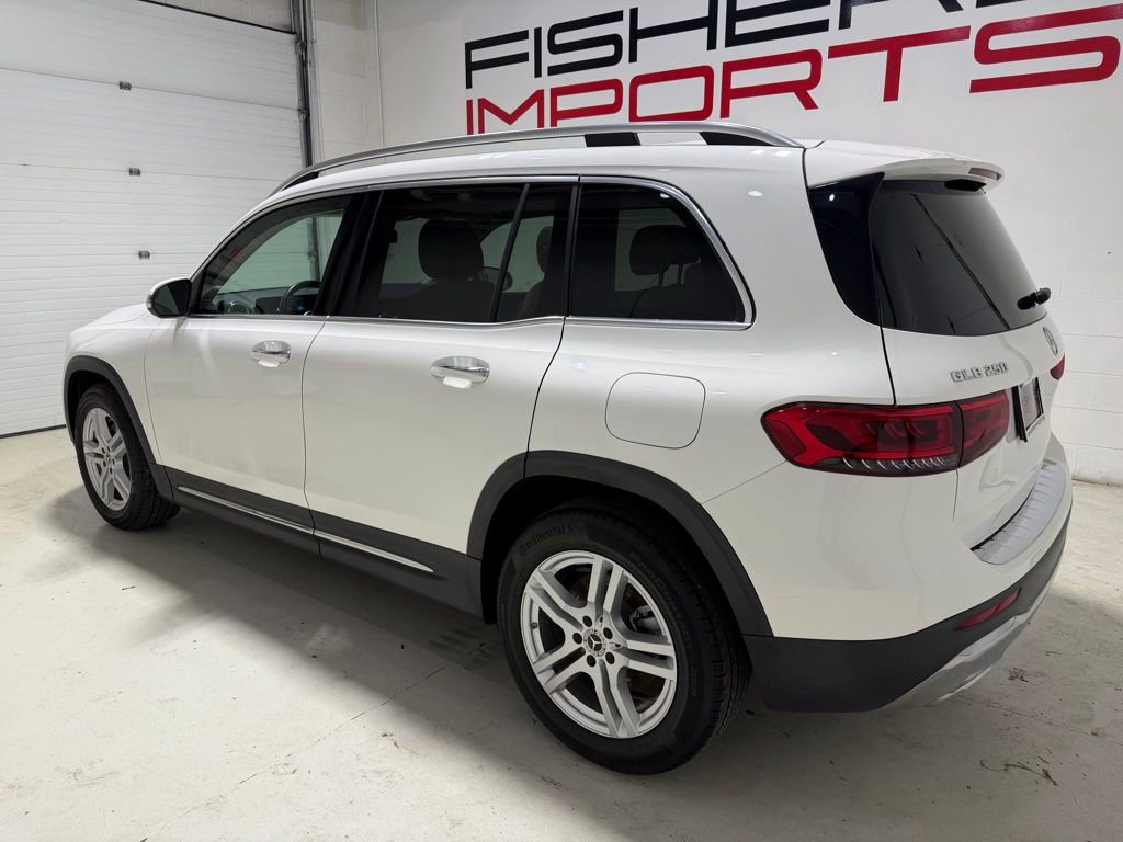 Used 2022 Mercedes-Benz GLB 250 4MATIC w/ Premium Package Lite image 7
