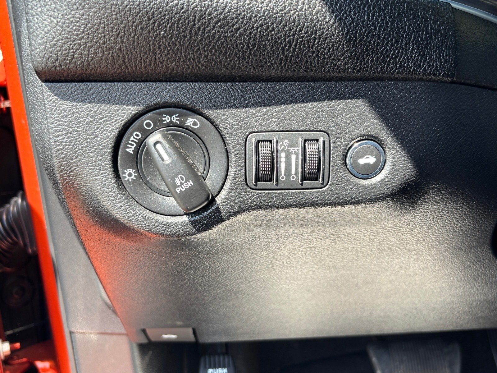 Used 2020 Dodge Challenger SXT w/ Driver Convenience Group RWD image 25