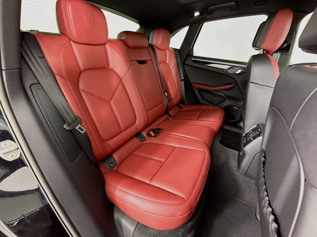 New 2026 Porsche Macan AWD/4WD image 30