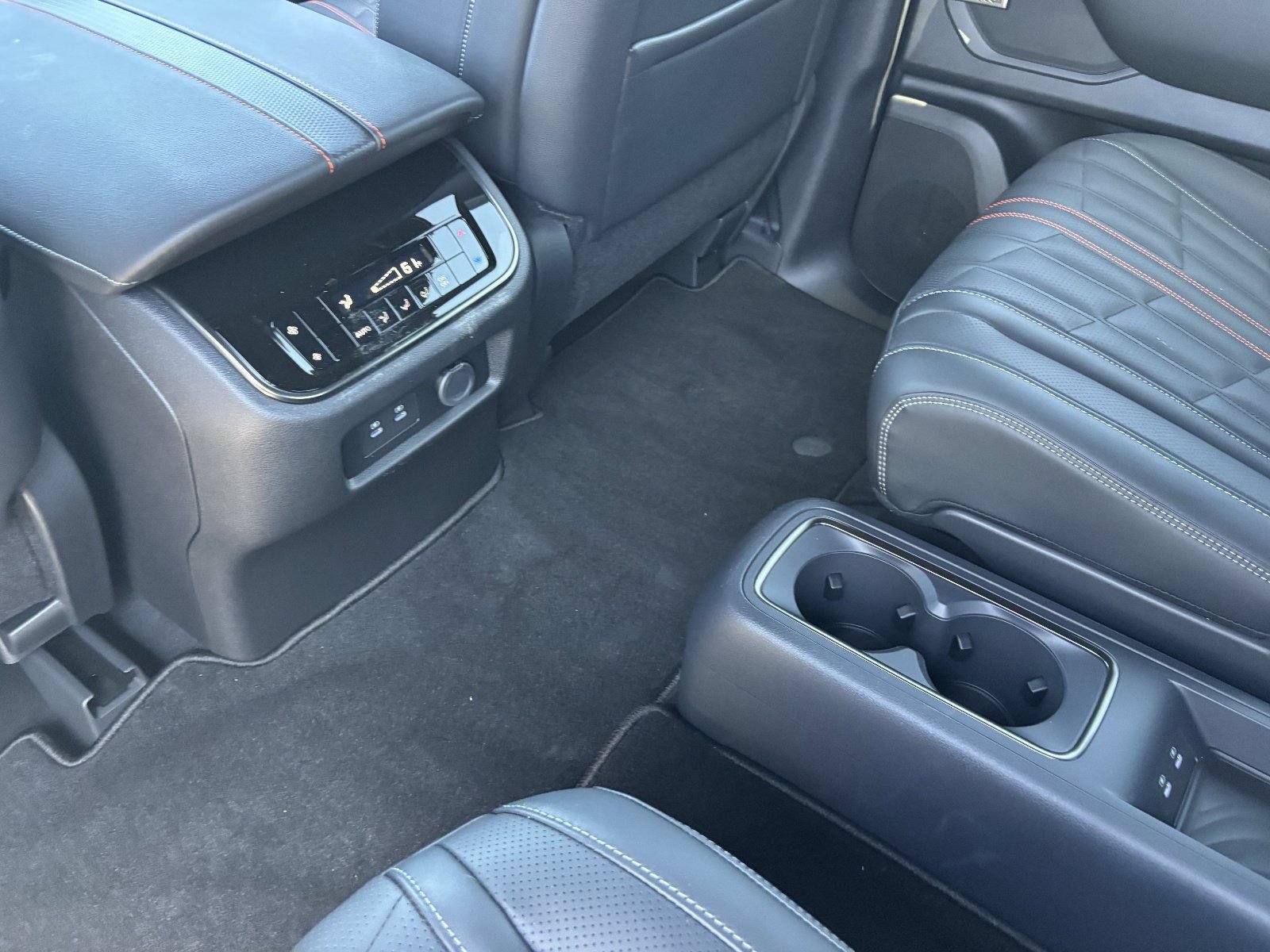 New 2026 Nissan Armada PRO-4X w/ Captain's Chari Seat Package AWD/4WD image 18