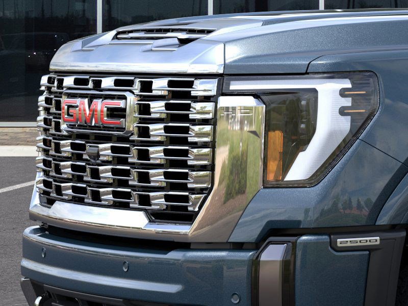 New 2026 GMC Sierra 2500 Denali w/ Denali Reserve Package image 14