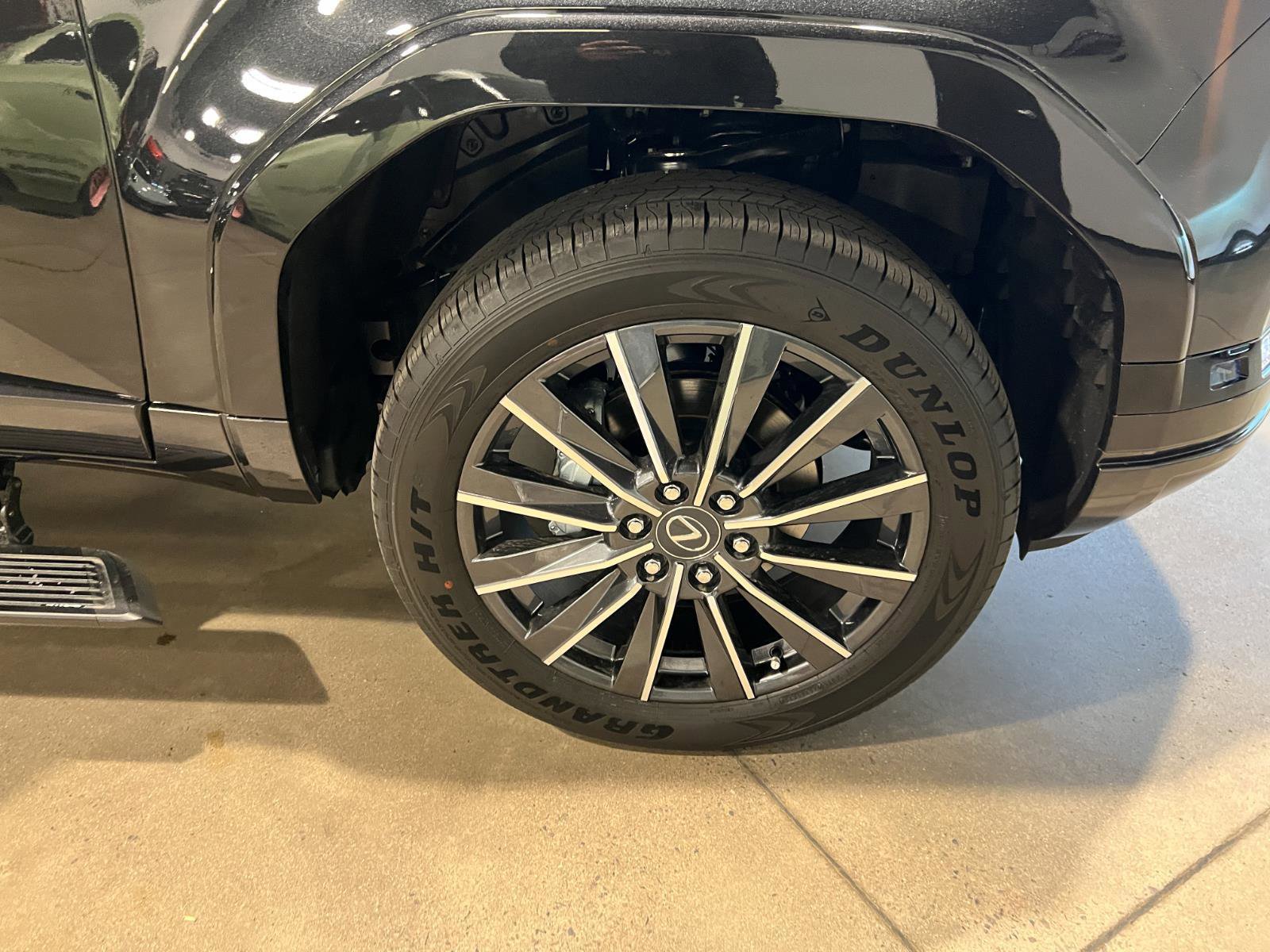 Used 2026 Lexus GX 550 w/ Cold Area Package image 48