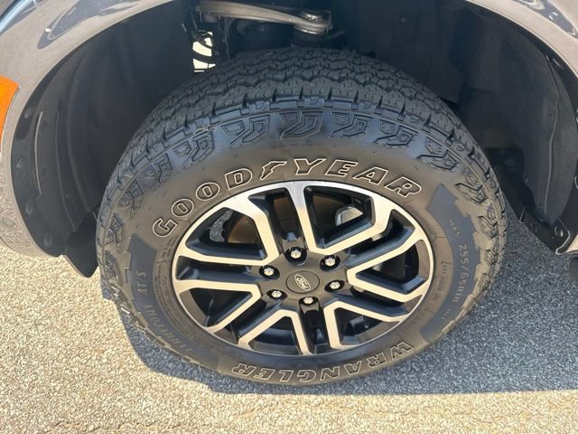 Used 2024 Ford Ranger Lariat w/ FX4 Off-Road Package AWD/4WD image 13