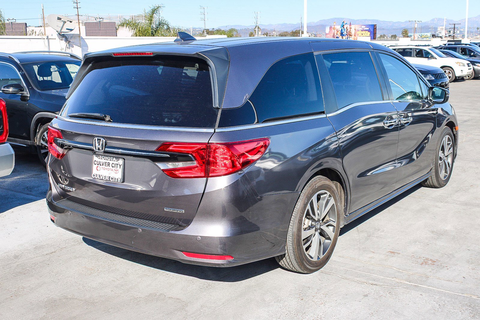 Used 2023 Honda Odyssey Touring image 9