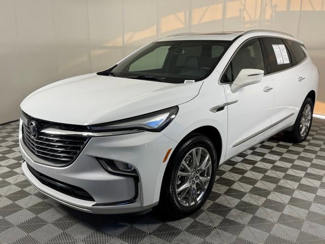 Used 2023 Buick Enclave Essence w/ Experience Buick Package image 2