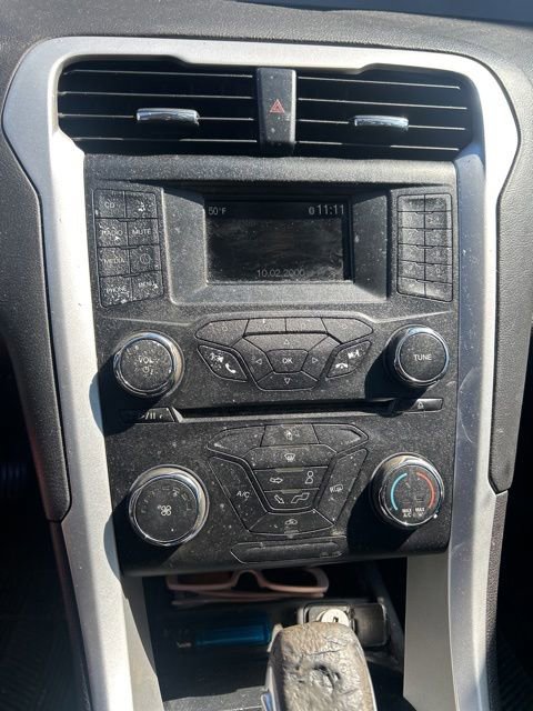 Used 2014 Ford Fusion SE FWD image 24
