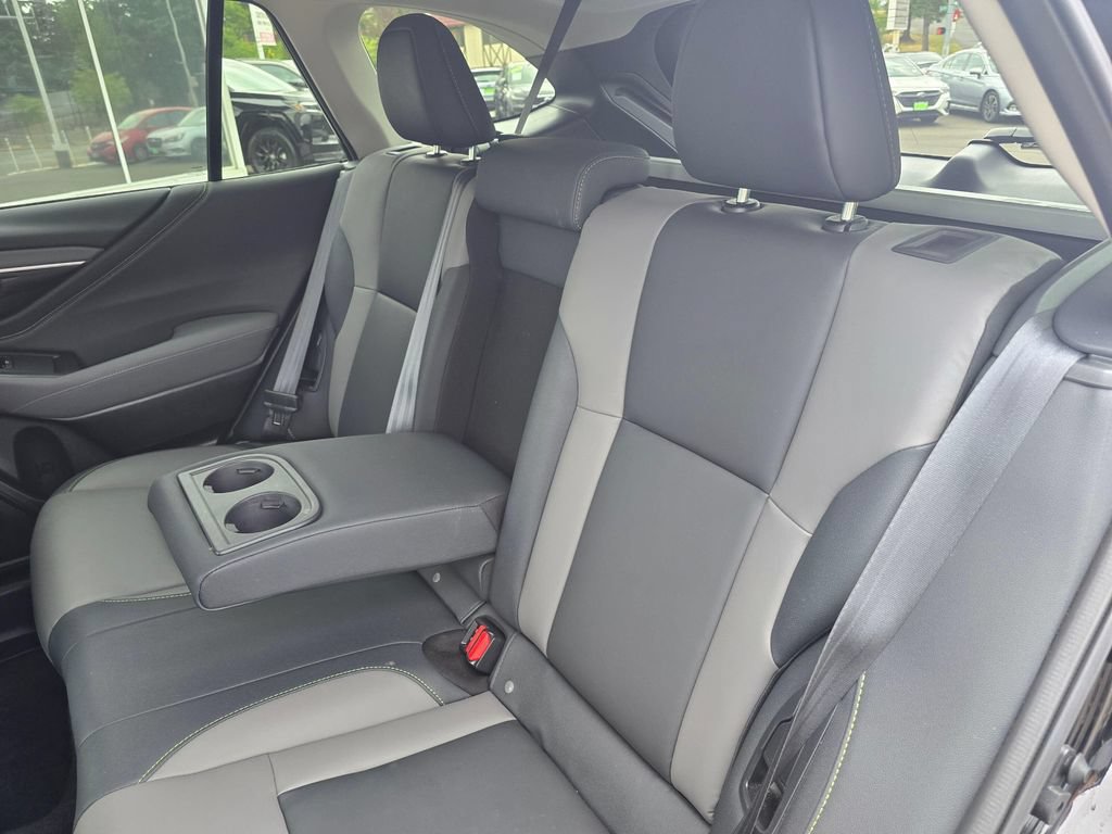 Used 2025 Subaru Outback Onyx Edition AWD/4WD image 19