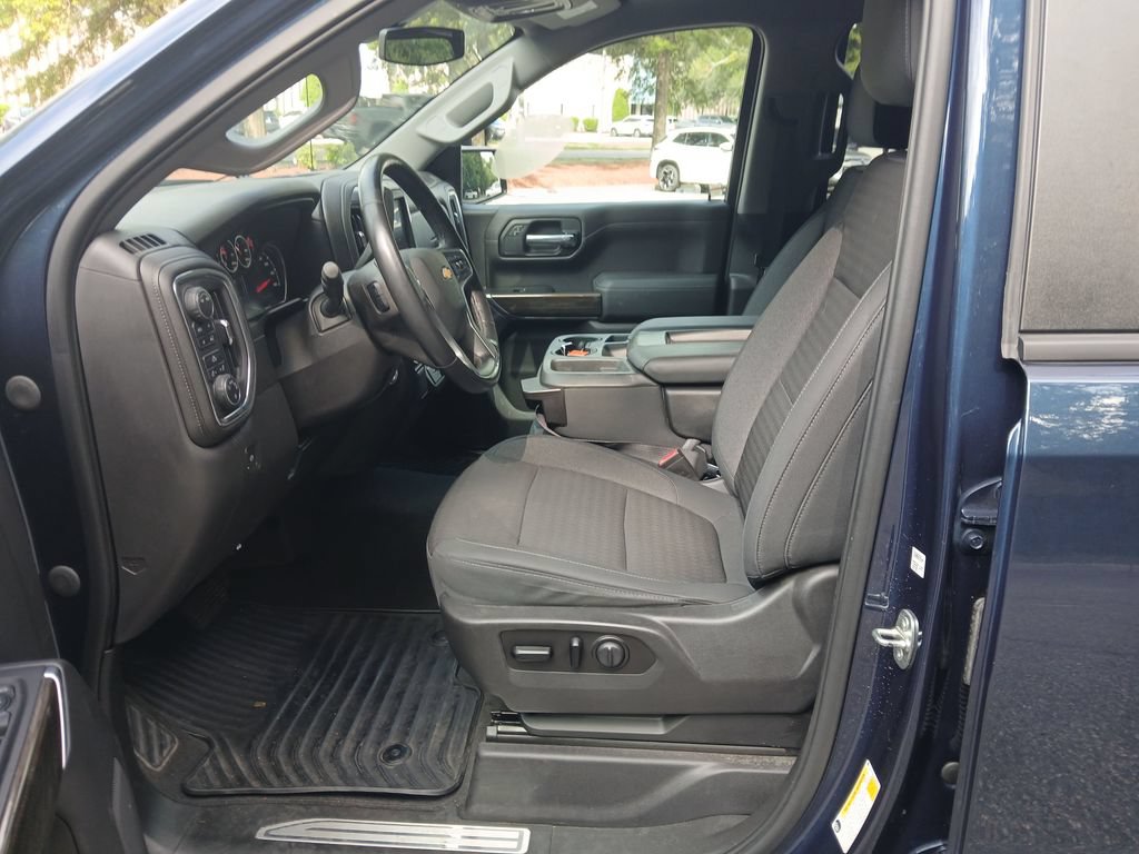 Used 2020 Chevrolet Silverado 1500 LT w/ All-Star Edition AWD/4WD image 17