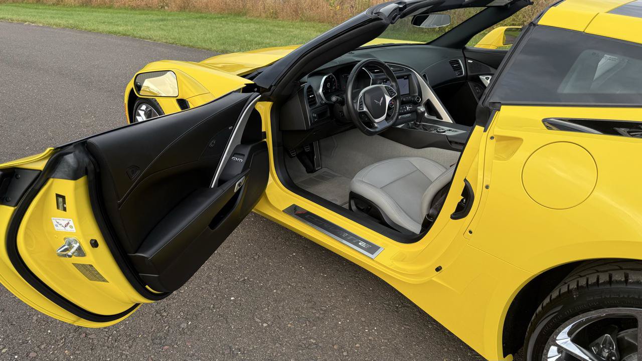 Used 2016 Chevrolet Corvette Stingray Coupe RWD image 20