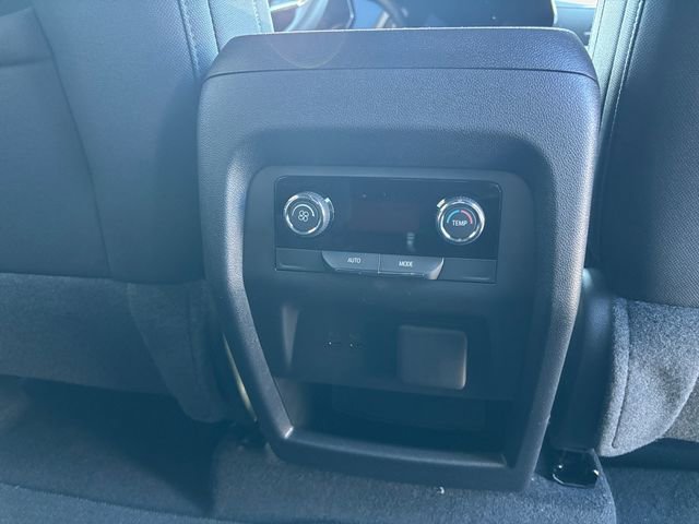 New 2026 Chevrolet Traverse LT w/ Midnight/Sport Edition FWD image 19