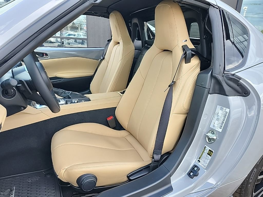 New 2026 MAZDA MX-5 Miata RF Grand Touring w/ Appearance Package RWD image 12