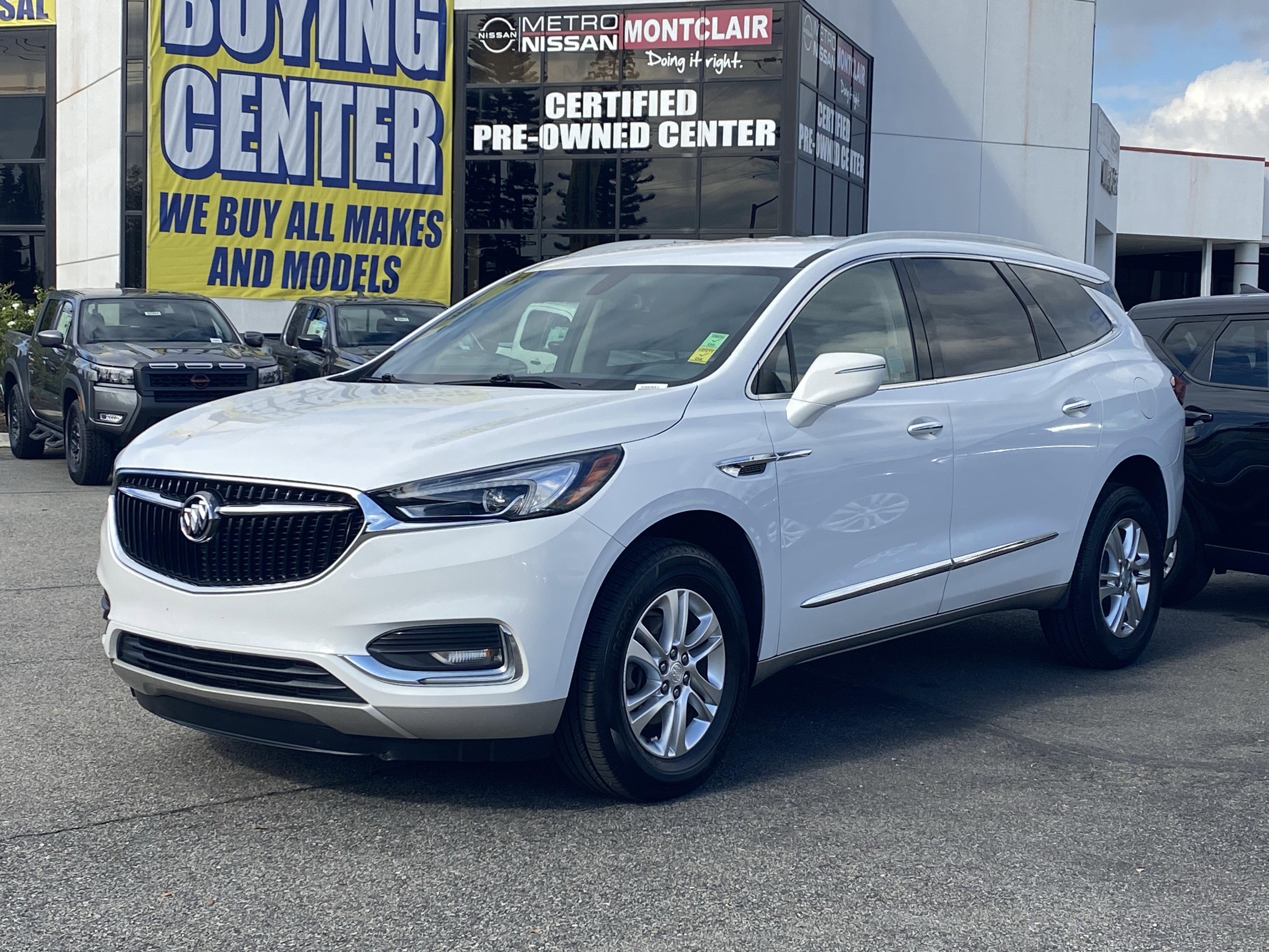 Used 2020 Buick Enclave Essence image 7