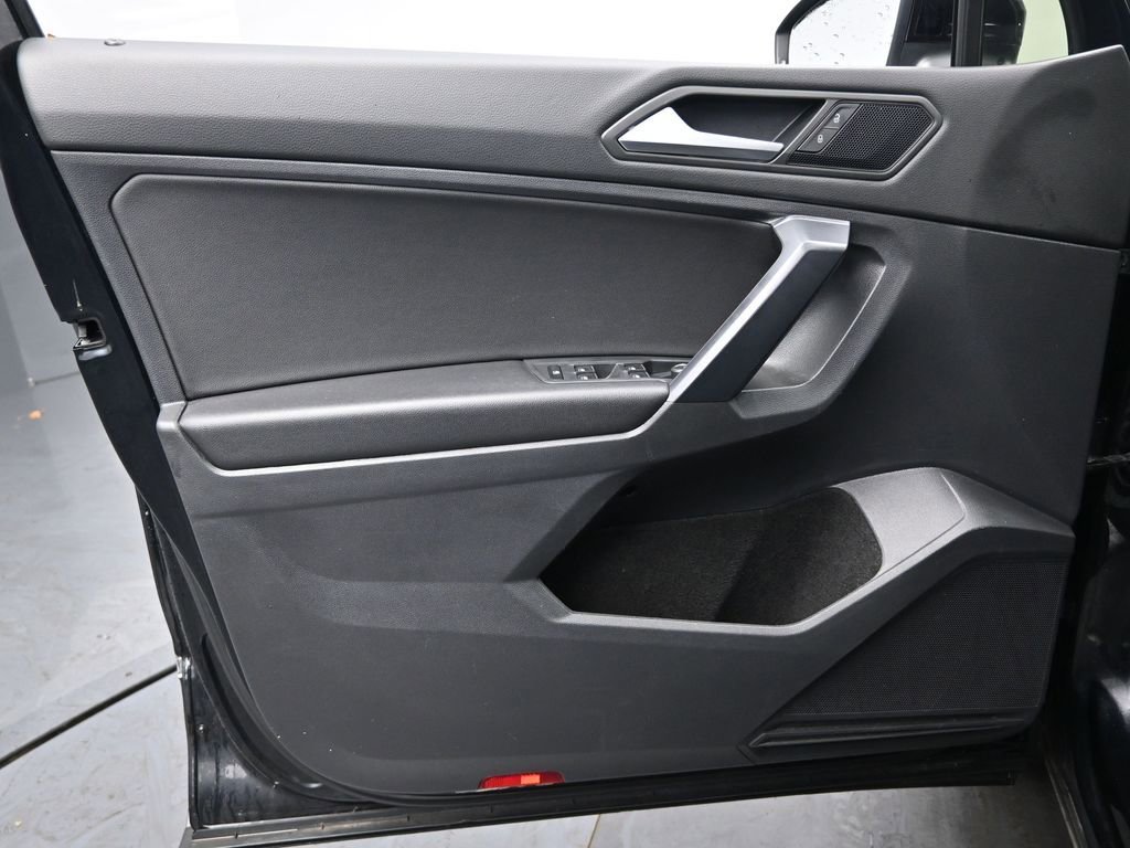 Used 2021 Volkswagen Tiguan S image 26