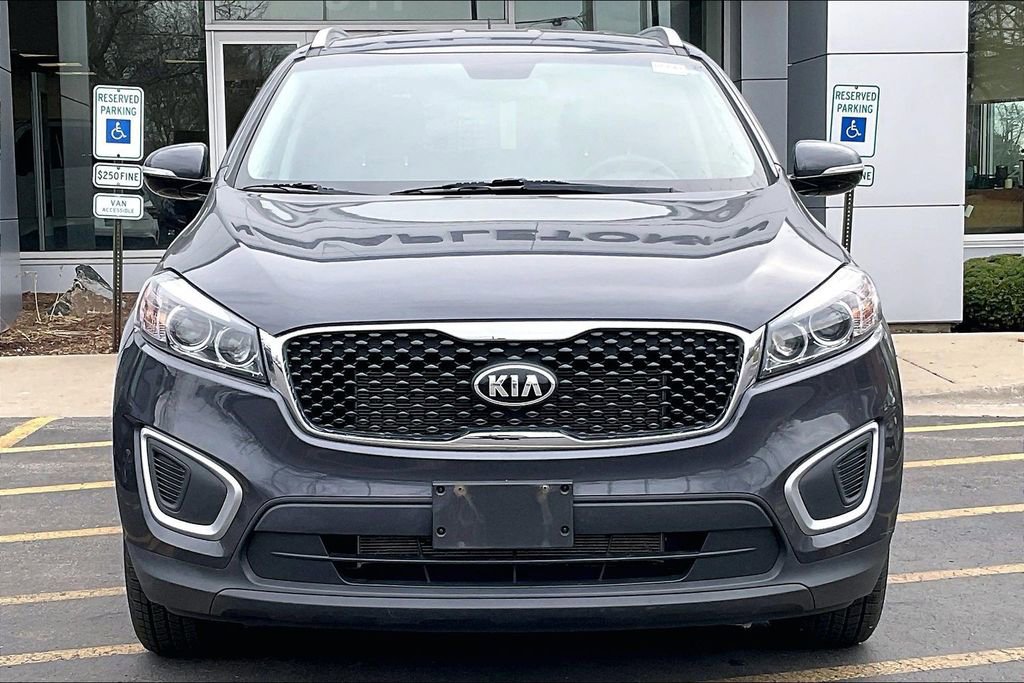 Used 2017 Kia Sorento AWD image 3
