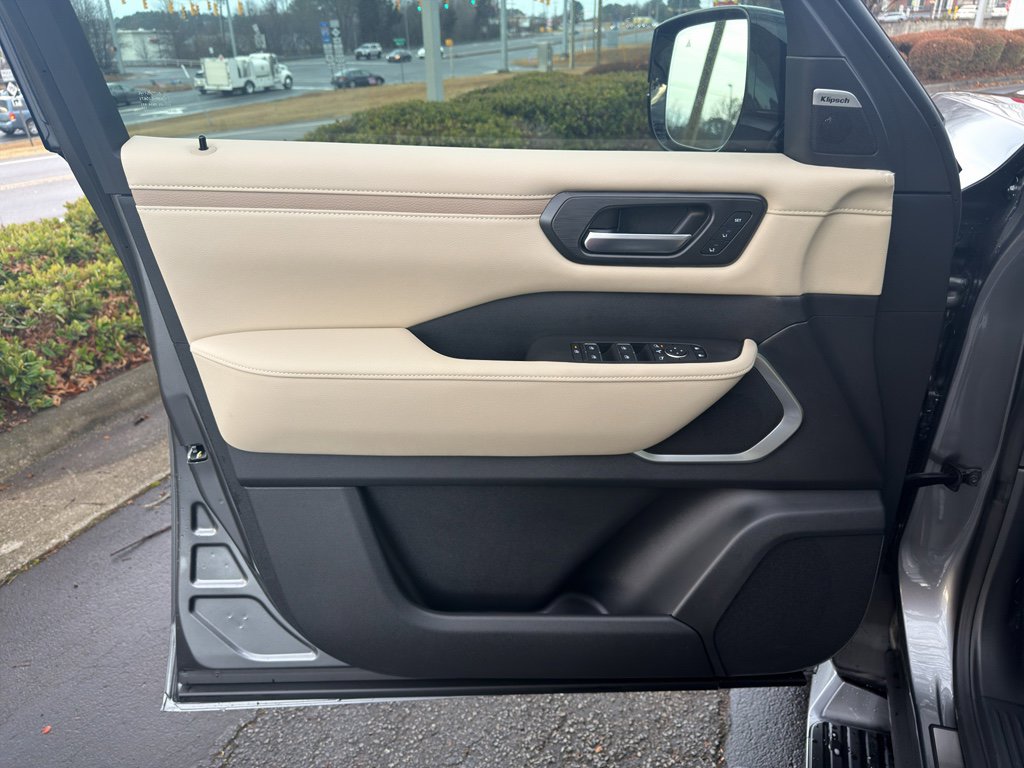 New 2026 Nissan Armada Platinum Reserve image 17