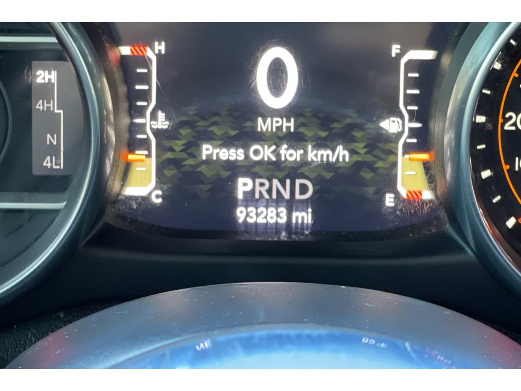 Used 2020 Jeep Wrangler Unlimited Sahara image 38