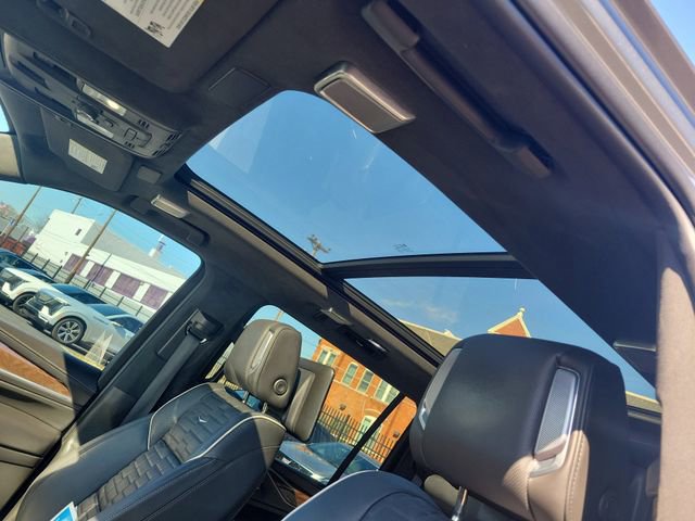 Used 2022 Cadillac Escalade ESV Sport Platinum w/ Heavy-Duty Trailer Package image 27