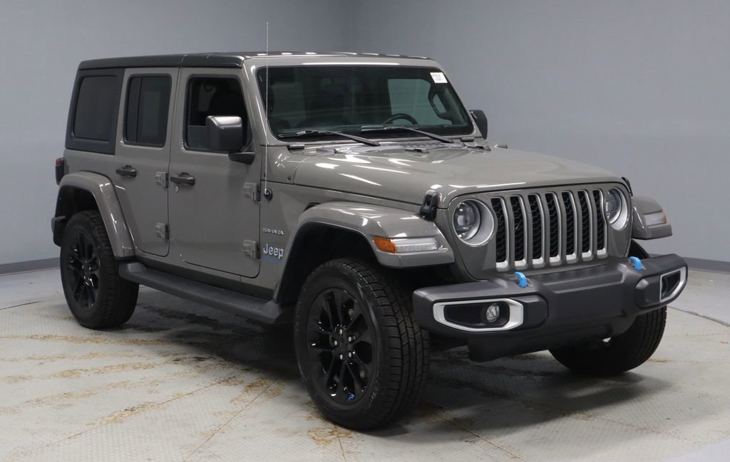 Used 2023 Jeep Wrangler Unlimited Sahara AWD/4WD image 1