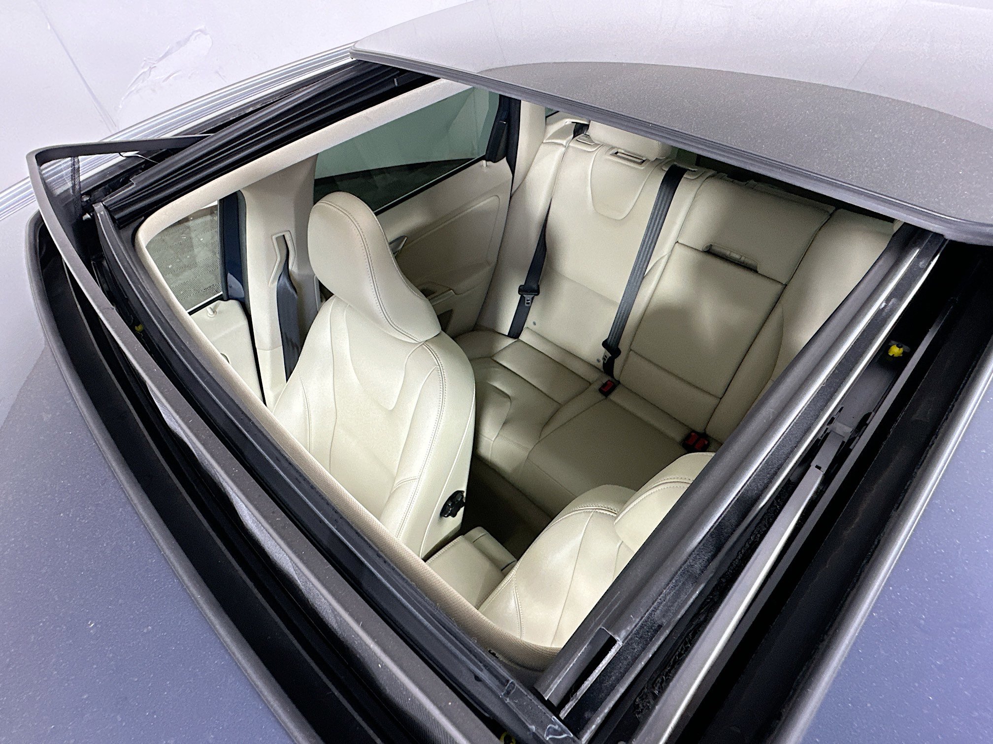 Used 2015 Volvo XC60 T6 Platinum AWD/4WD image 22