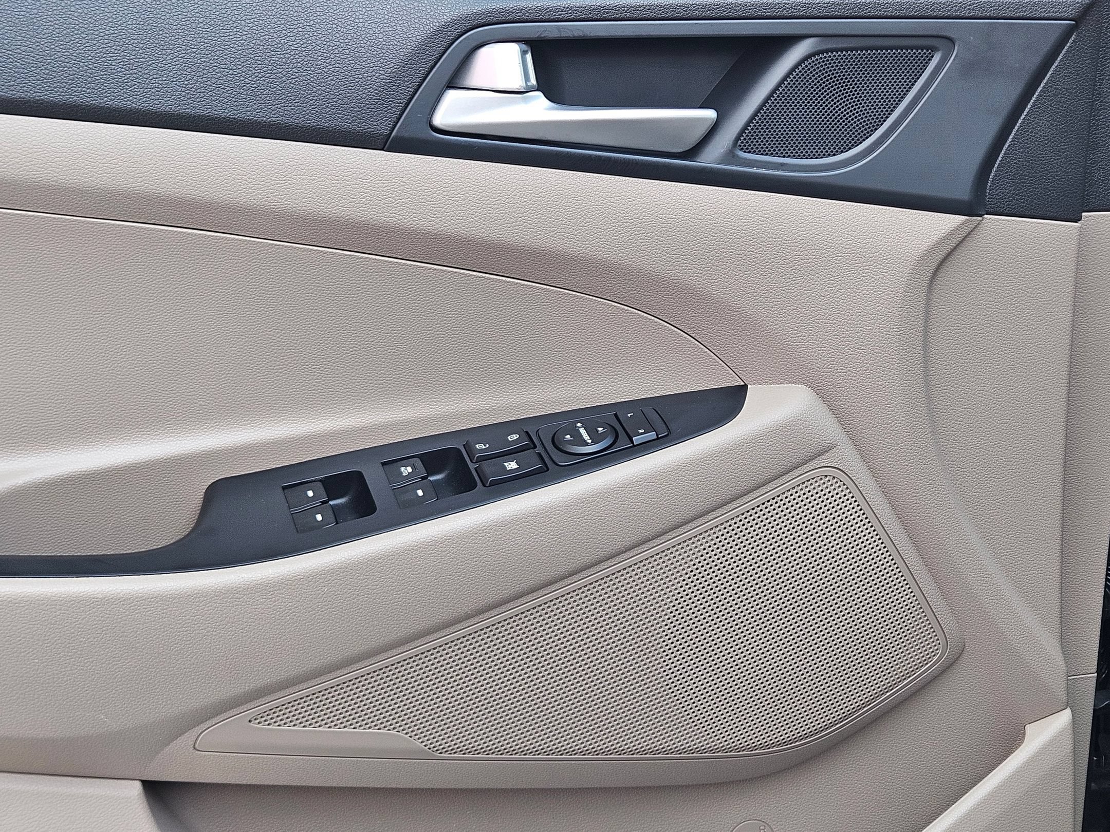 Used 2020 Hyundai Tucson Value FWD image 18