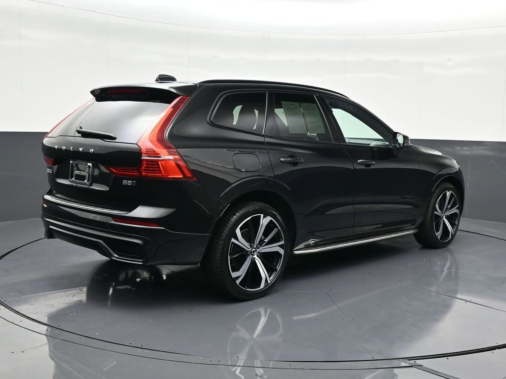 Certified 2022 Volvo XC60 B5 R-Design w/ Advanced Package AWD/4WD image 6