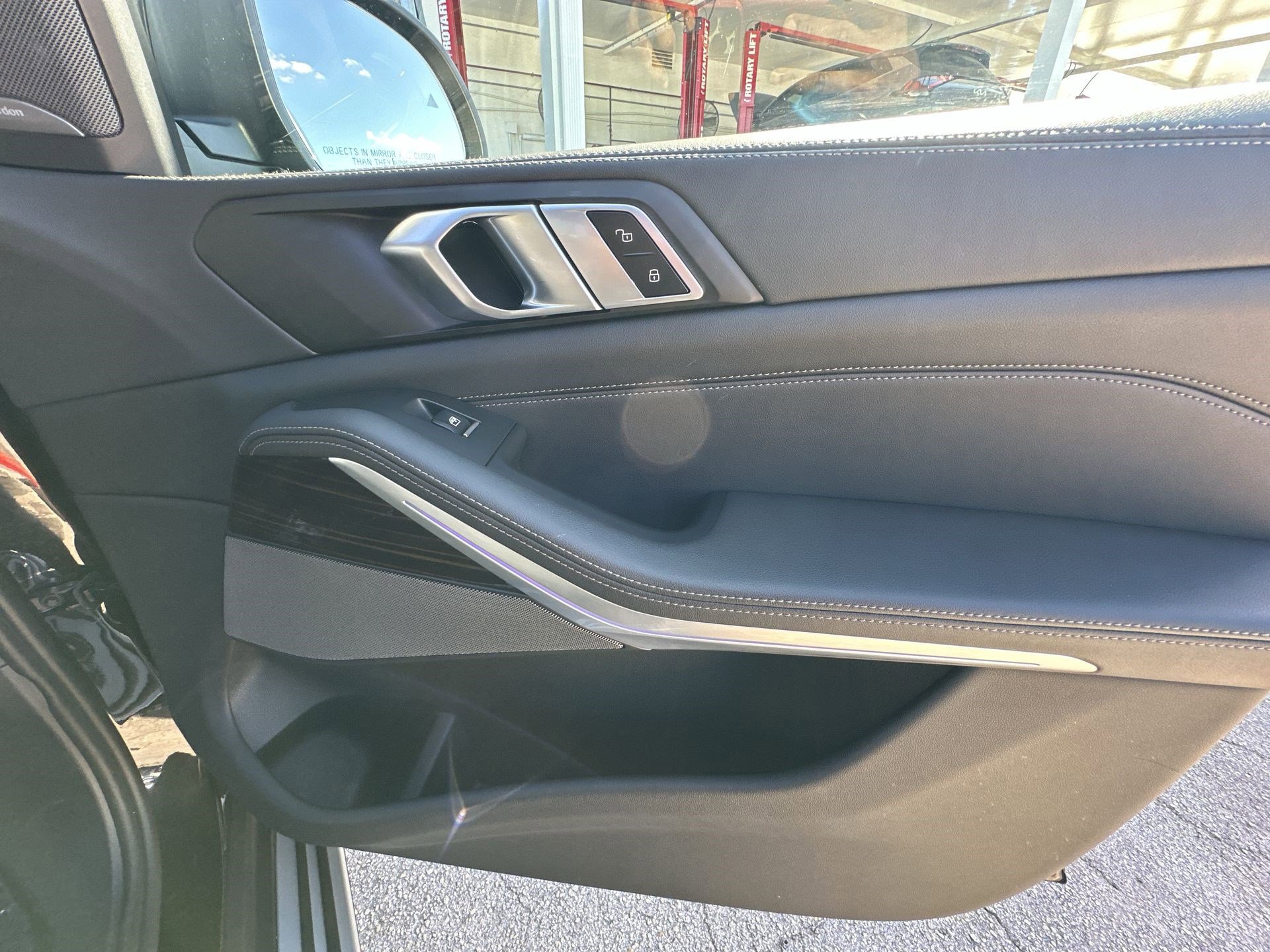 Used 2024 BMW X5 xDrive50e image 29