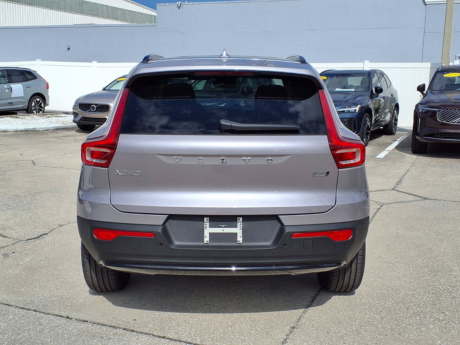 New 2026 Volvo XC40 B5 Core AWD/4WD image 6