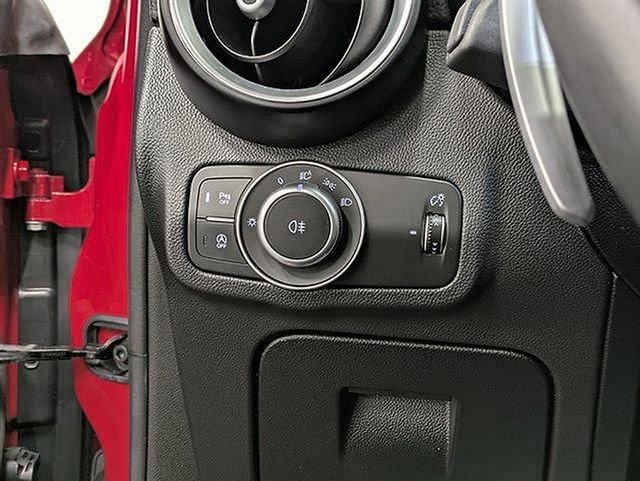 Used 2023 Alfa Romeo Stelvio Veloce AWD/4WD image 23