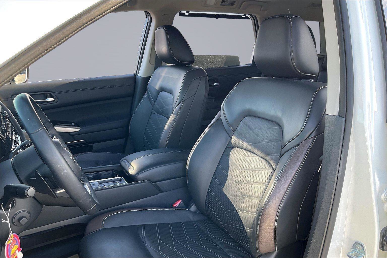 Certified 2024 Nissan Pathfinder Platinum w/ Cargo Package image 26