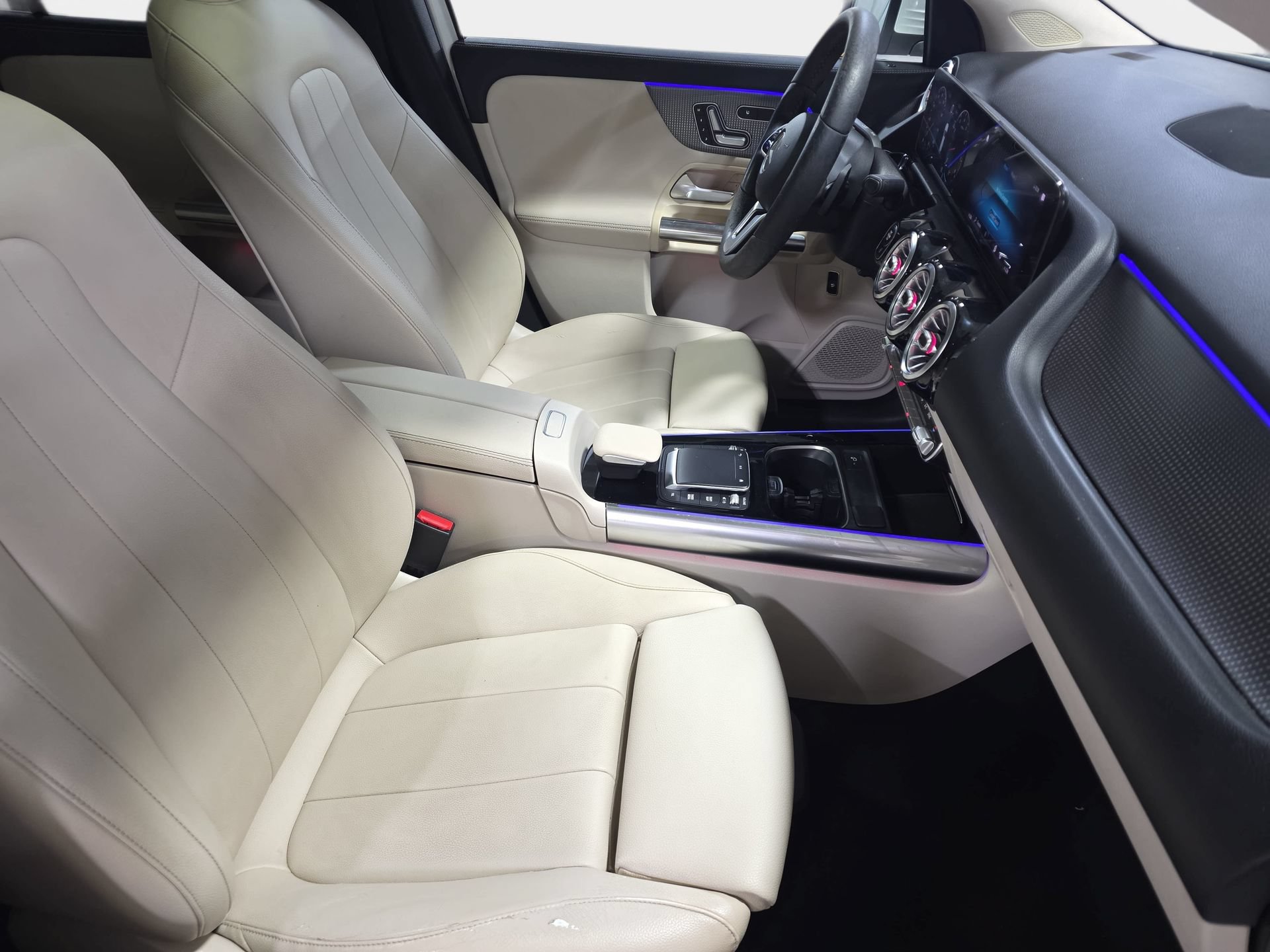 Used 2021 Mercedes-Benz GLA 250 w/ Premium Package image 10