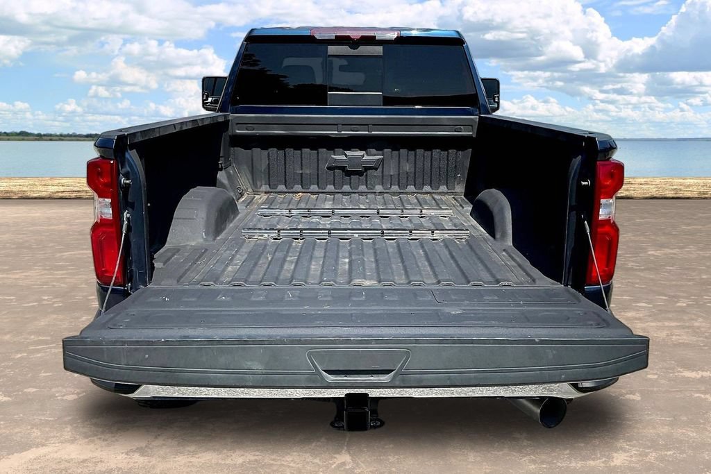 Used 2023 Chevrolet Silverado 3500 LTZ AWD/4WD image 9