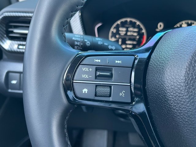 Used 2025 Honda Pilot Touring image 21