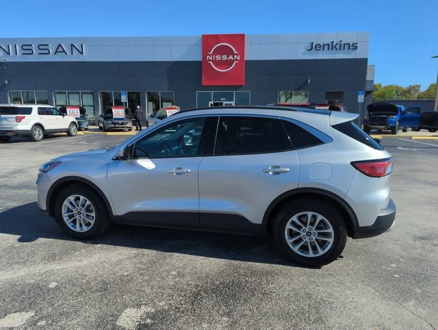 Used 2020 Ford Escape SE image 10