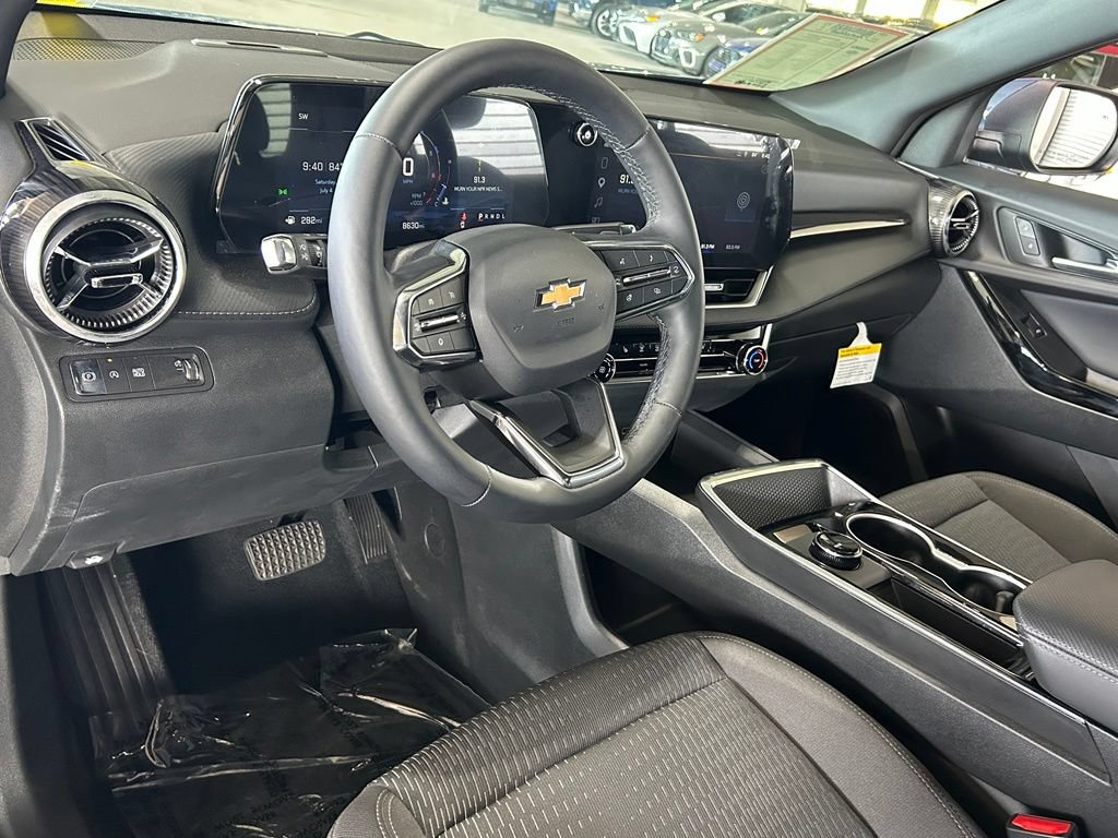 Used 2026 Chevrolet Equinox LT FWD image 17