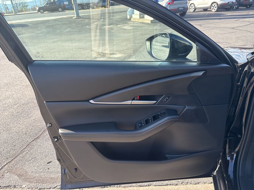 Used 2022 MAZDA CX-30 AWD 2.5 S w/ Select Package image 14