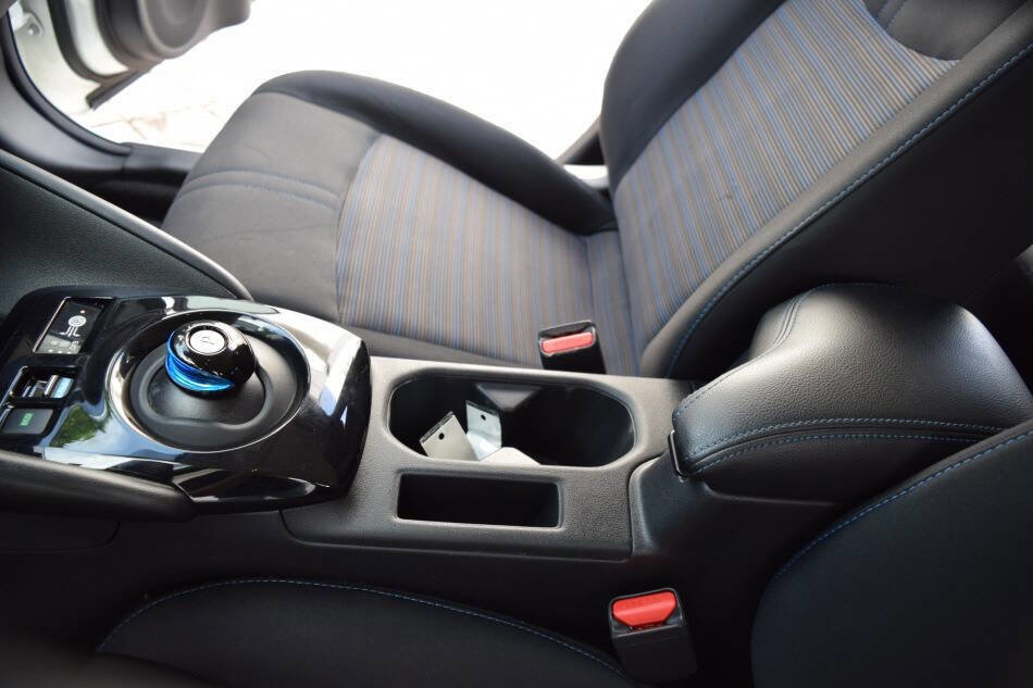 Used 2022 Nissan Leaf SV image 57