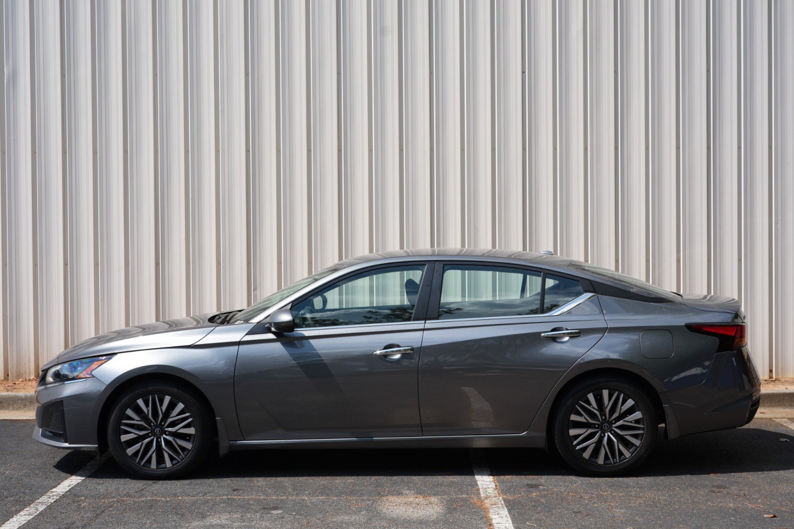 Used 2023 Nissan Altima 2.5 SV FWD image 43