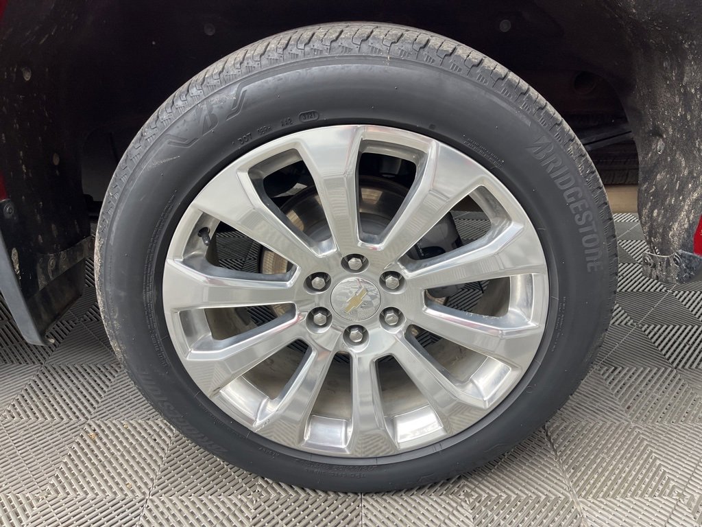 Used 2022 Chevrolet Silverado 1500 High Country w/ Technology Package image 6