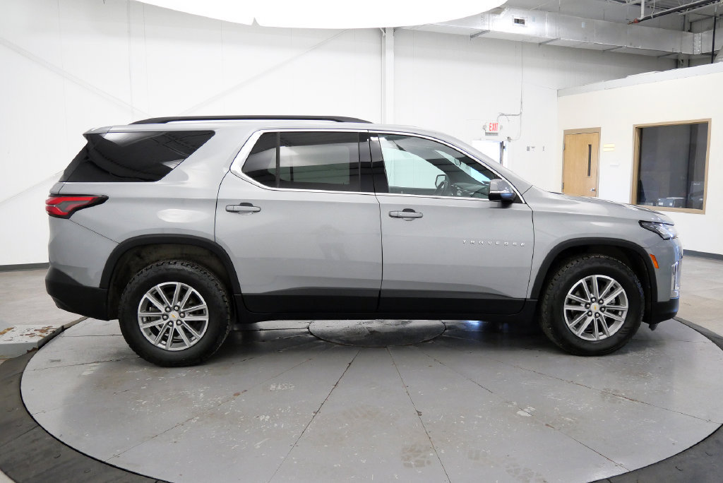 Used 2023 Chevrolet Traverse LT w/ LPO, Floor Liner Package AWD/4WD image 9