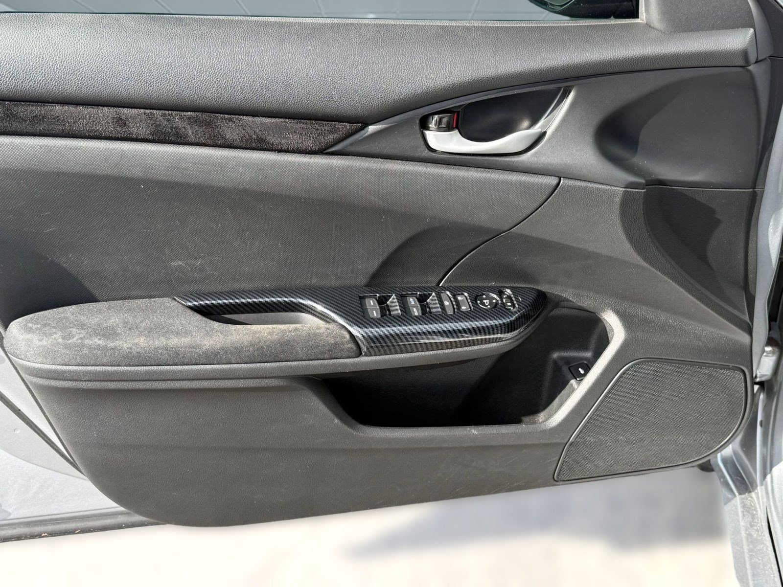 Used 2020 Honda Civic LX image 13