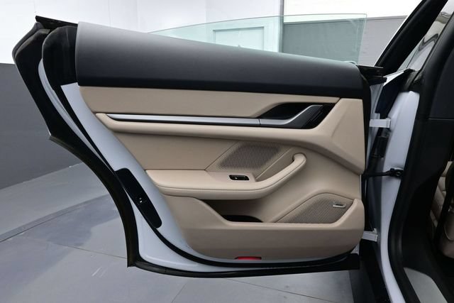 Used 2025 Porsche Taycan RWD image 13