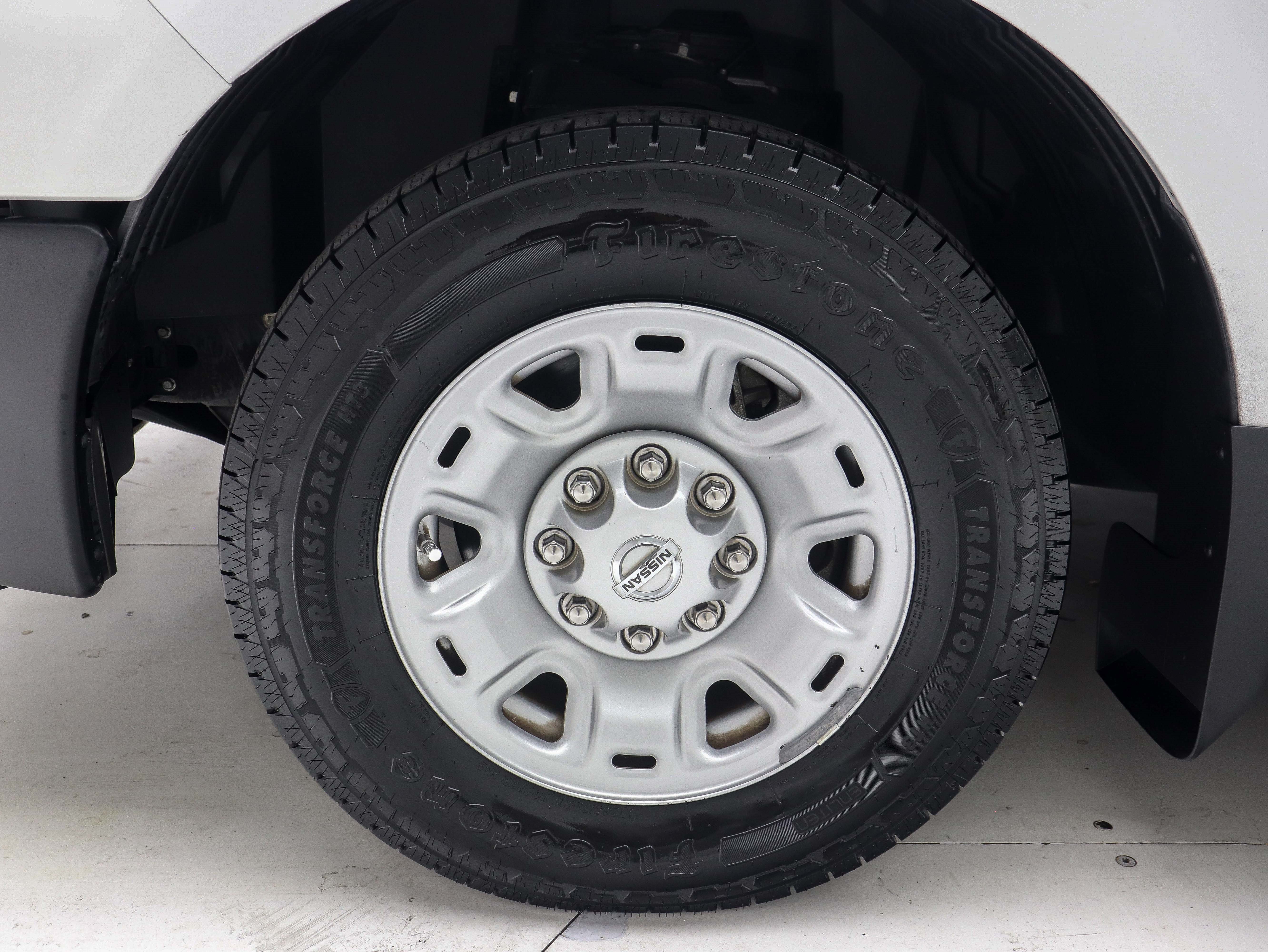 Used 2018 Nissan NV 2500 SV RWD image 25