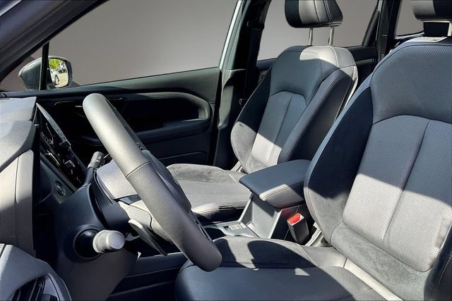 Used 2025 Subaru Forester Touring AWD/4WD image 21
