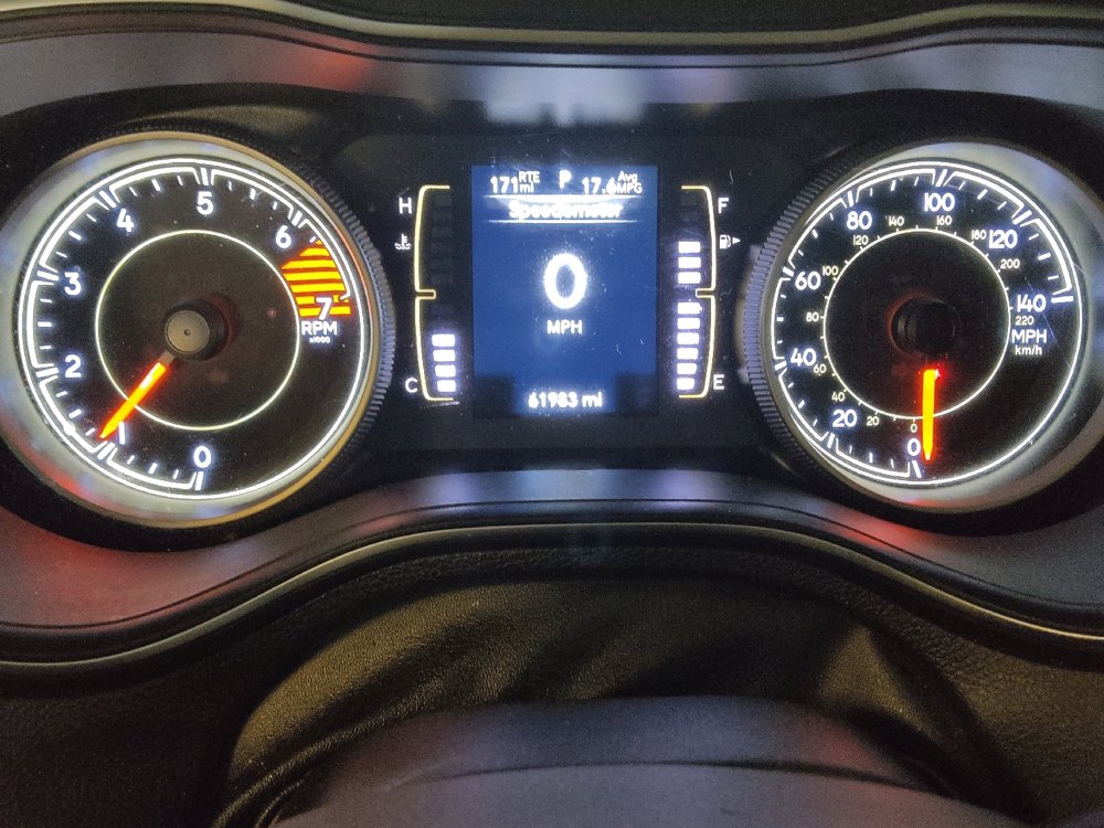 Used 2019 Jeep Cherokee Latitude w/ Popular Appearance Group image 23